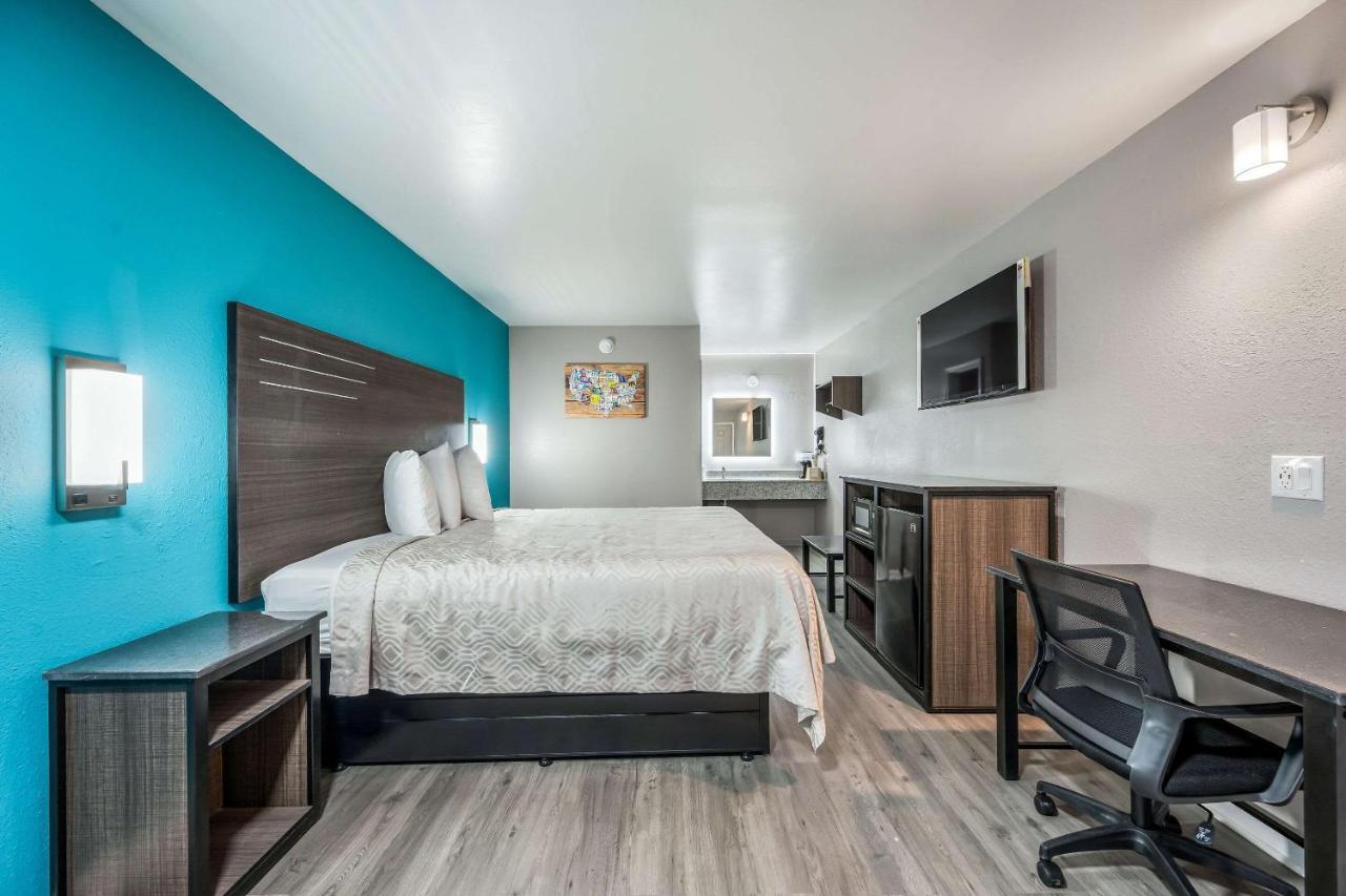 Econo Lodge Russellville Екстер'єр фото